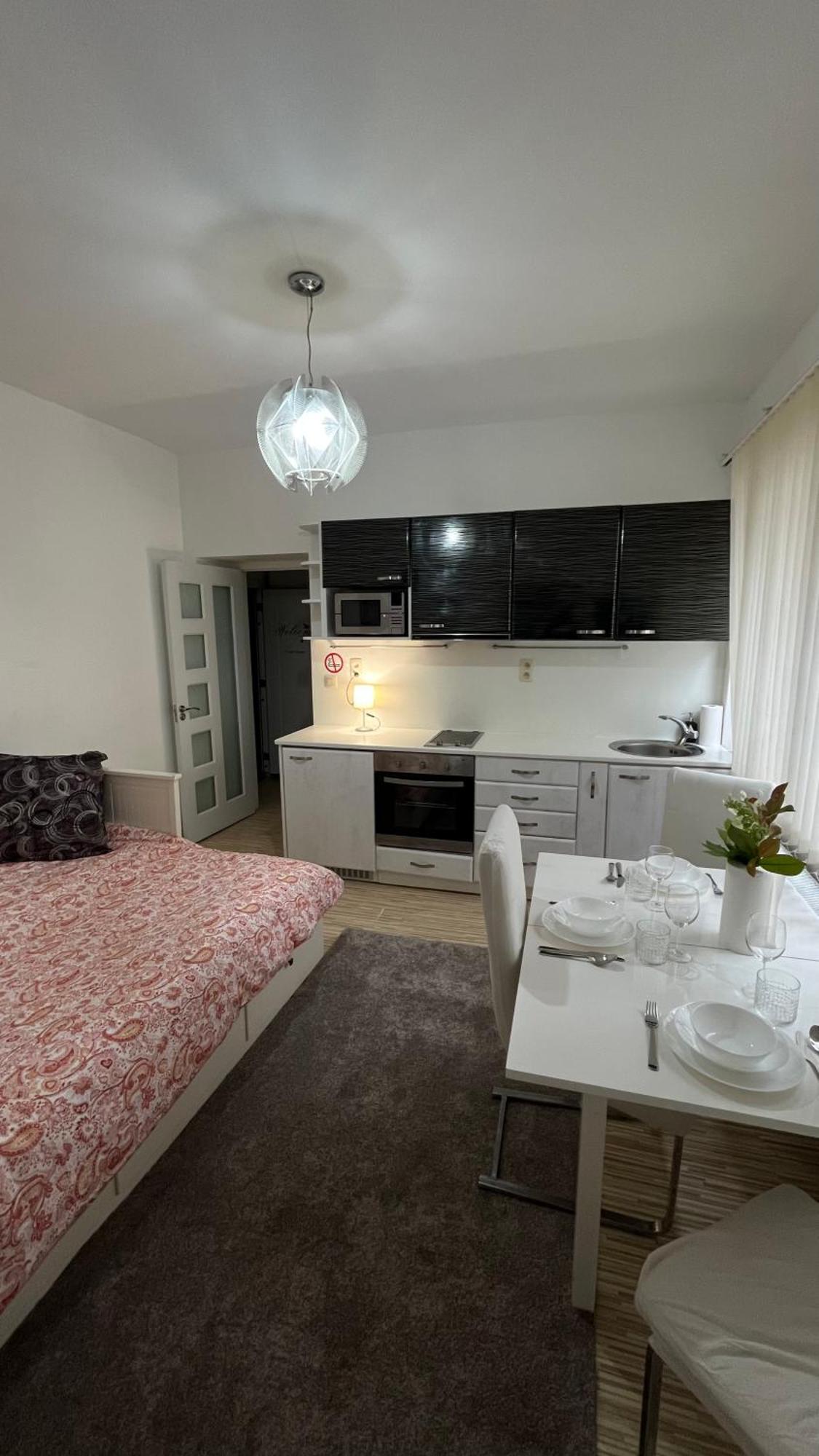 Two Bedroom Flat - Hyper Center Брюссель Экстерьер фото