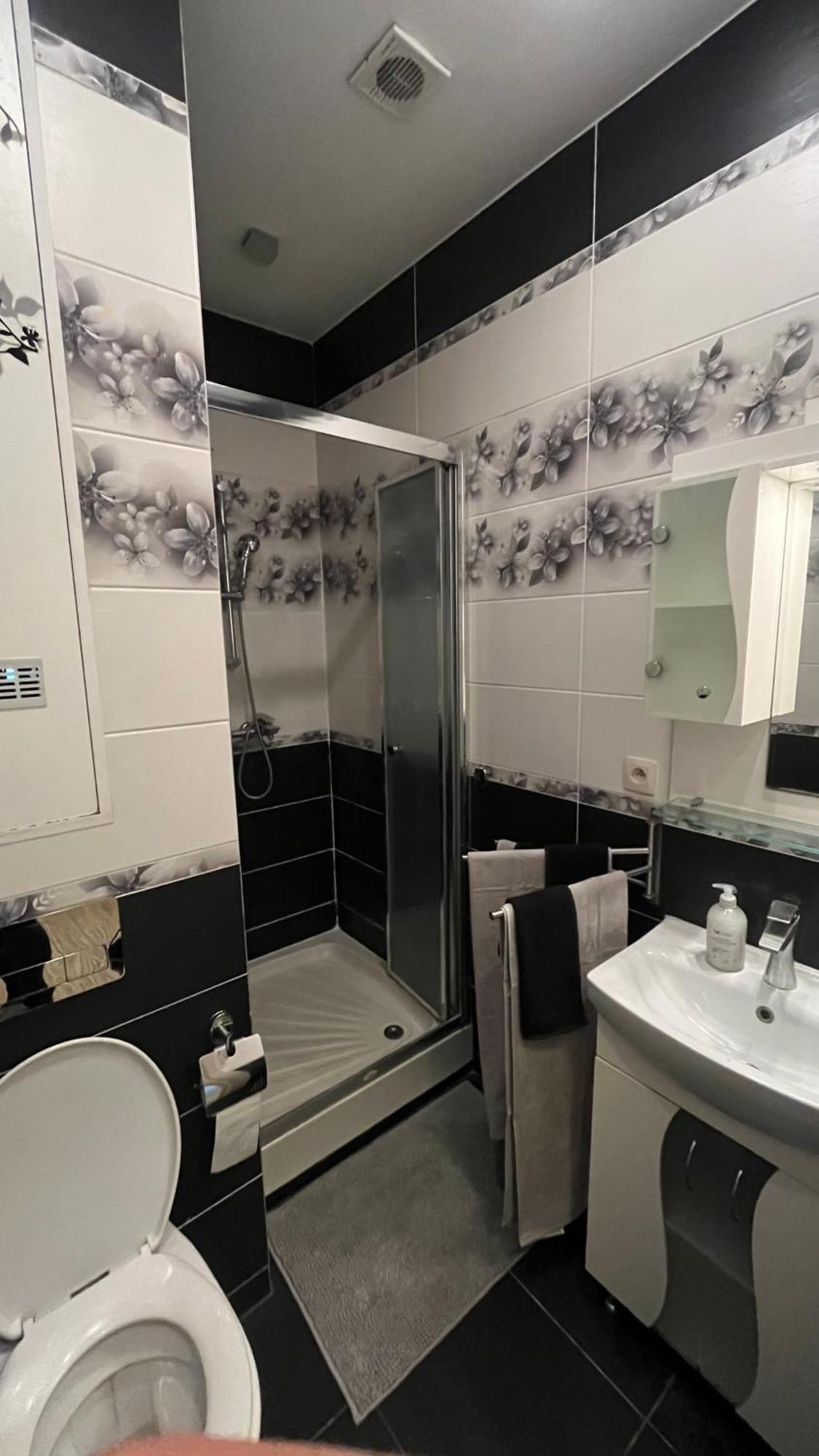 Two Bedroom Flat - Hyper Center Брюссель Экстерьер фото